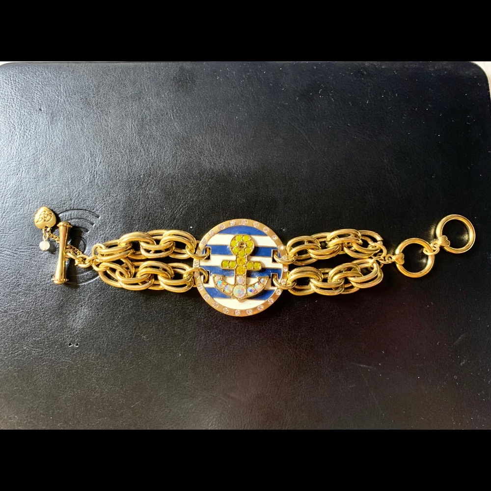 Betsy Johnson anchor Bracelet